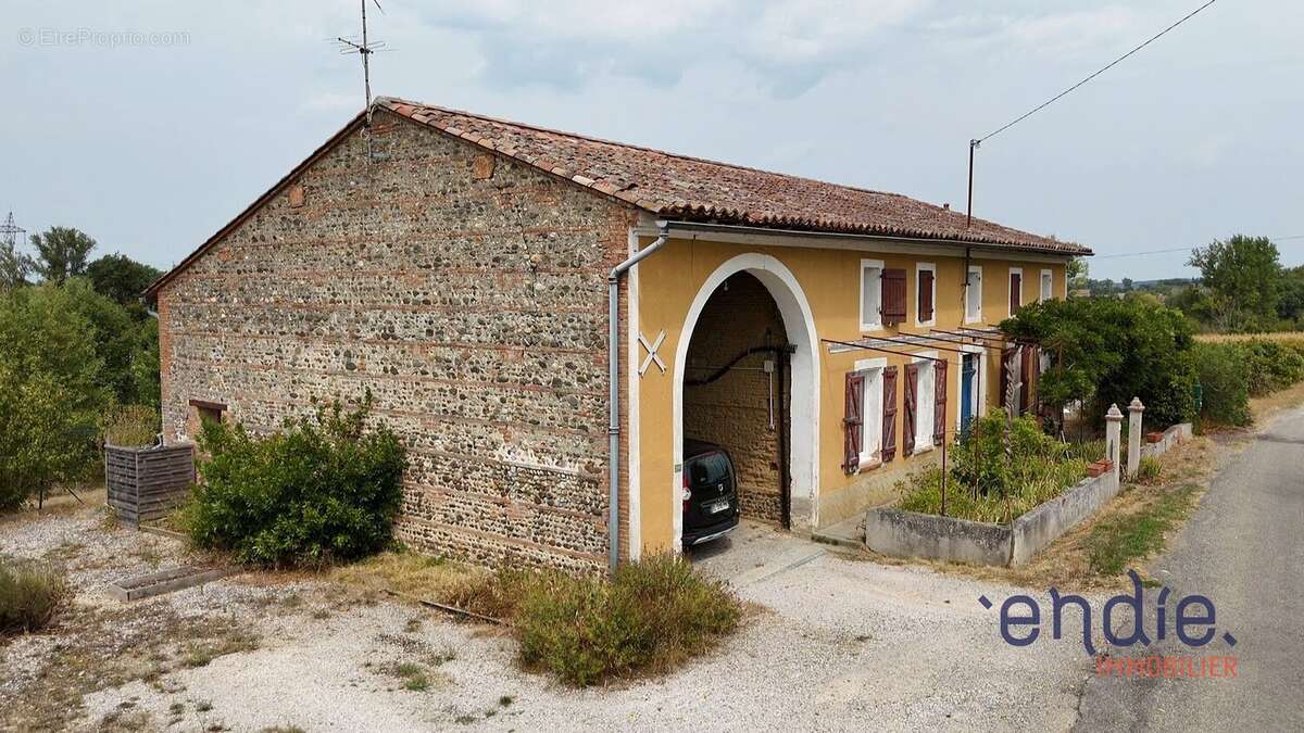 Maison à AUCAMVILLE