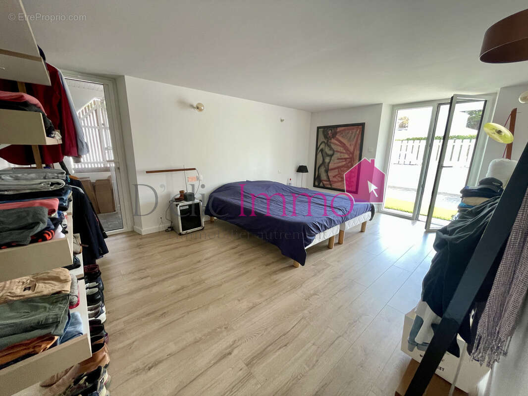 Appartement de caractère situé sur la corniche ! - photo 12
