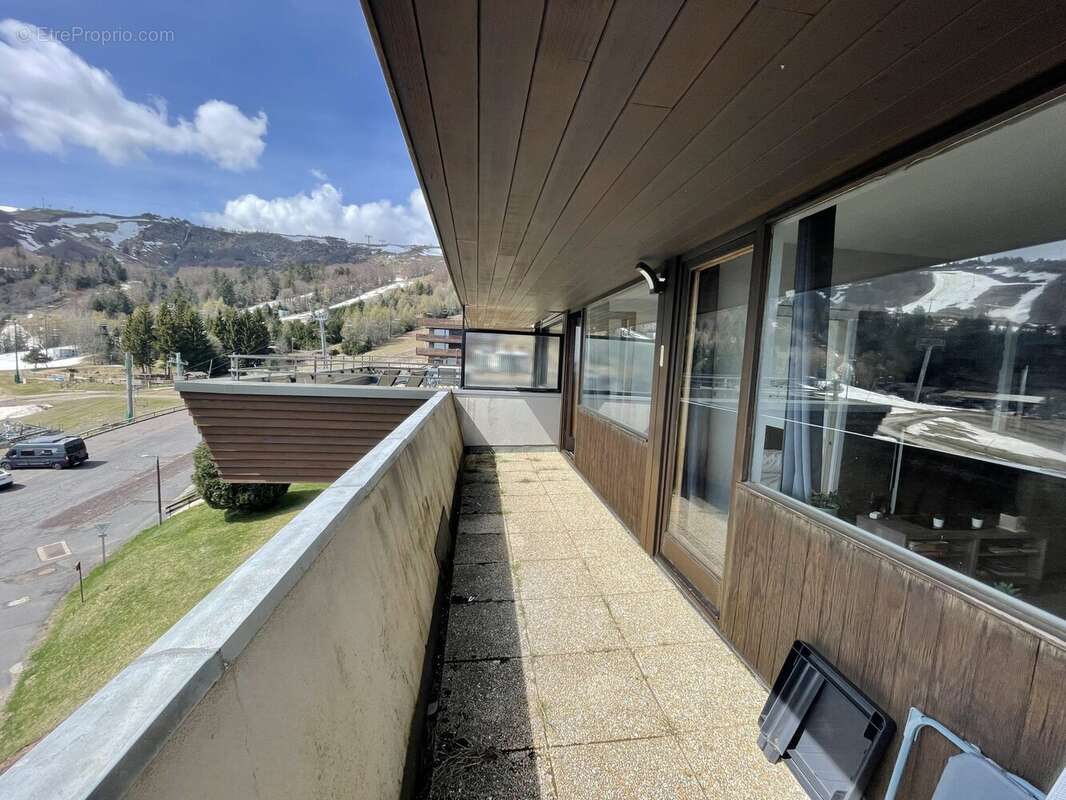 Appartement à BESSE-ET-SAINT-ANASTAISE