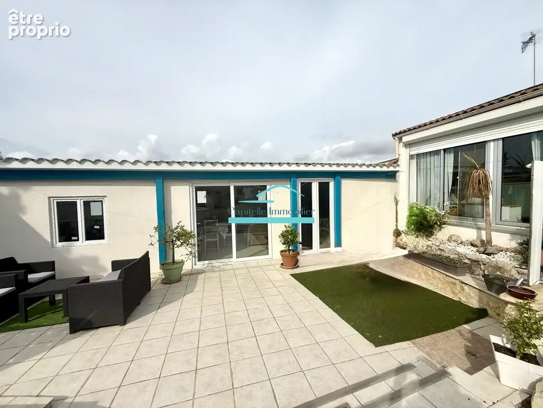 Villa de plain-pied avec piscine et pool housse à Mireval - photo 10
