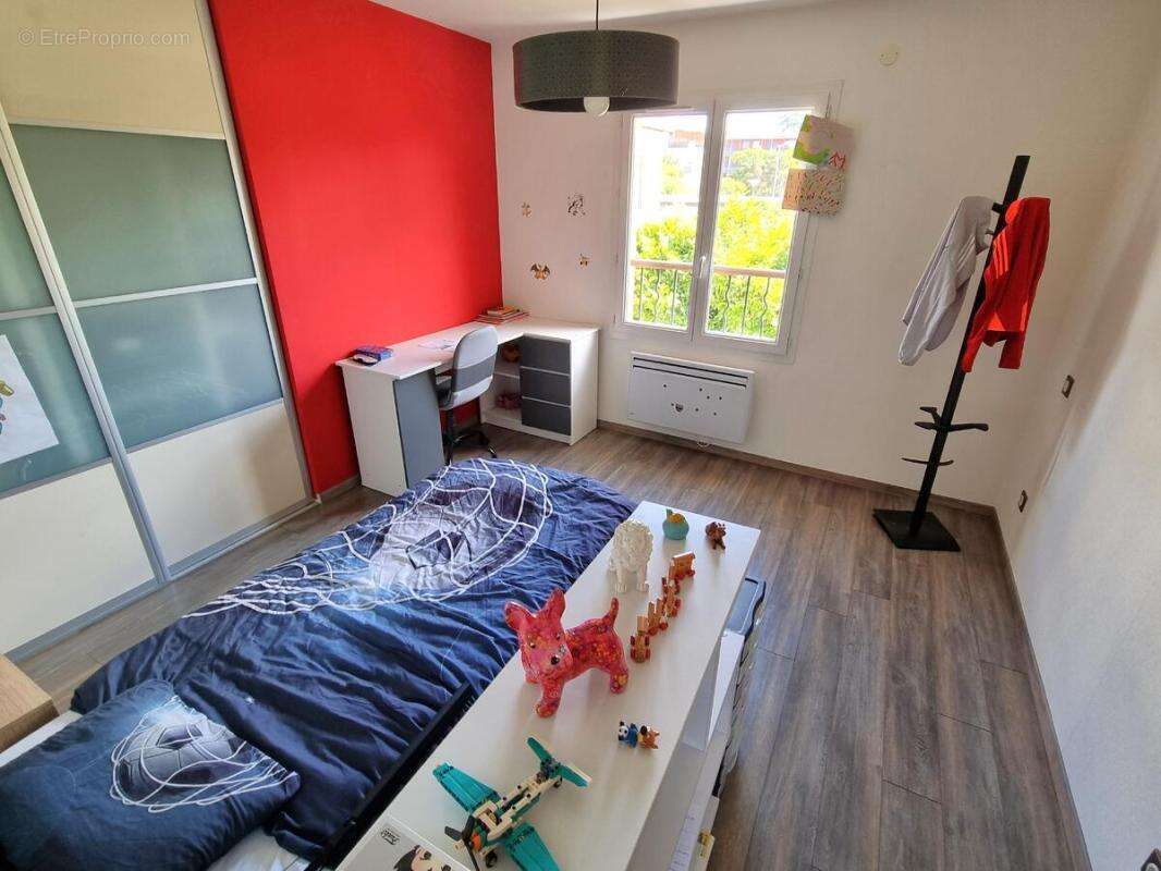 Maison à DECINES-CHARPIEU