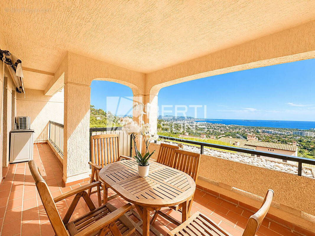 Appartement à MANDELIEU-LA-NAPOULE