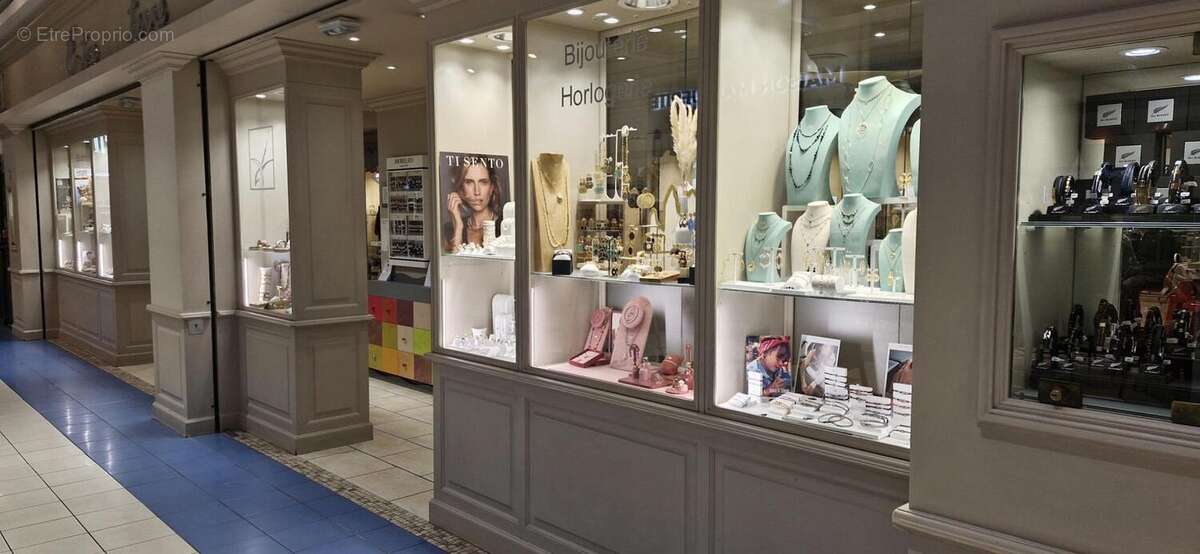 Commerce à MARSEILLE-13E