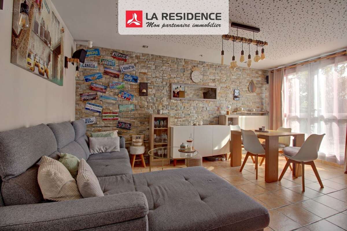 Appartement à SARTROUVILLE