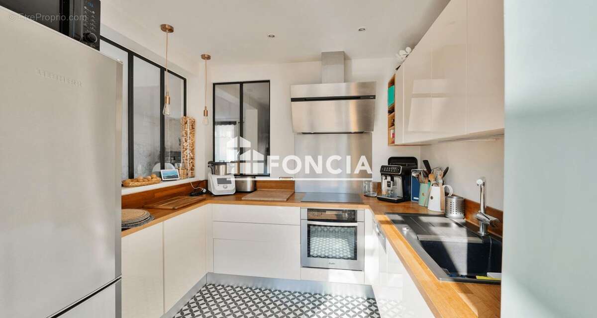 Maison à LE PLESSIS-ROBINSON