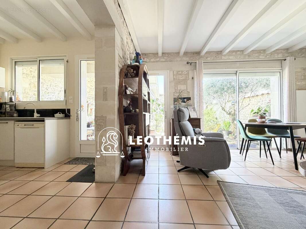 Maison à MESCHERS-SUR-GIRONDE