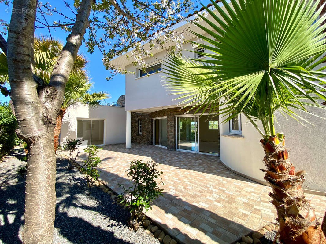 Maison à JACOU