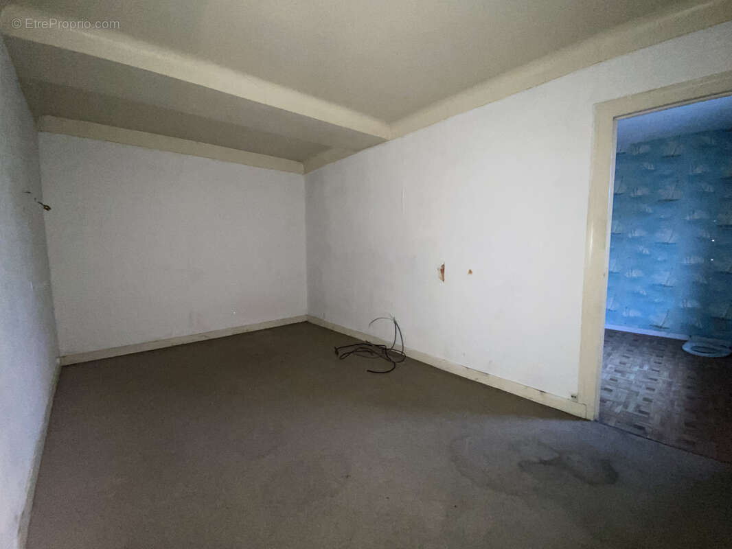 Appartement à LONGUE-JUMELLES