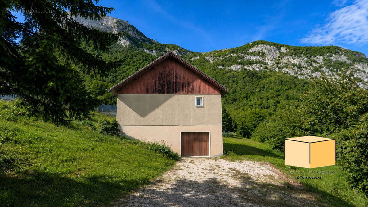 Maison à CULOZ