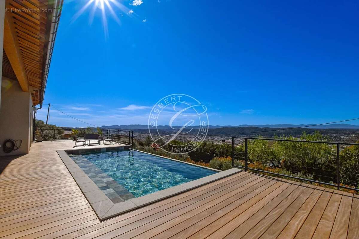 Maison à DRAGUIGNAN