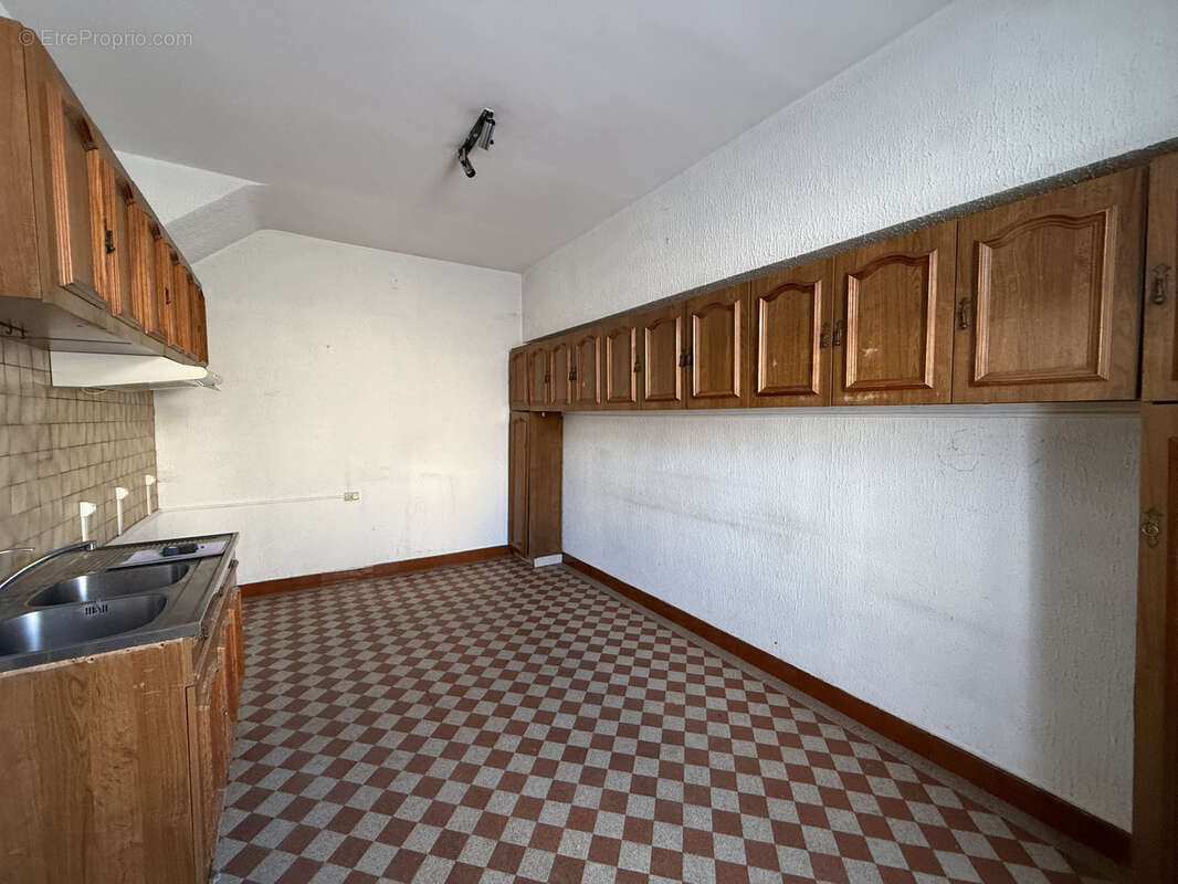Bâtiment commercial et d'habitation - Salbris - photo 3