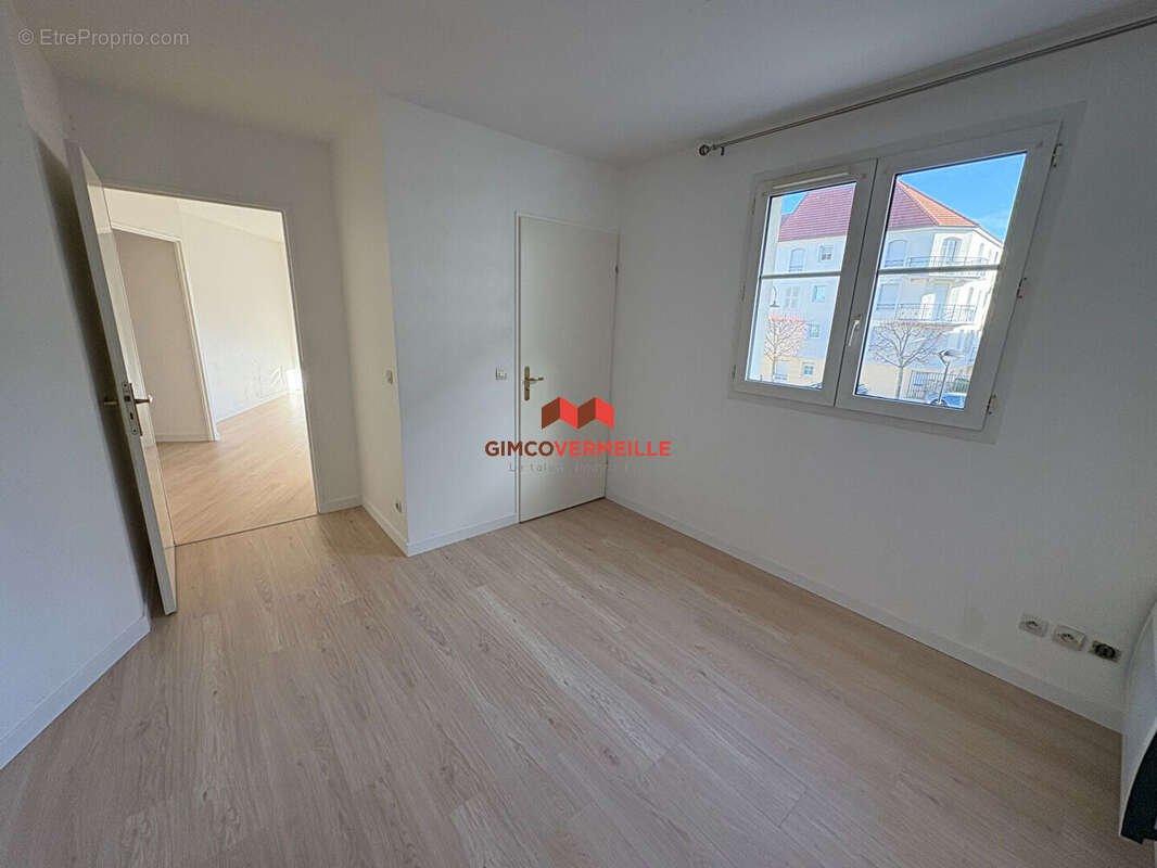 Appartement à VOISINS-LE-BRETONNEUX