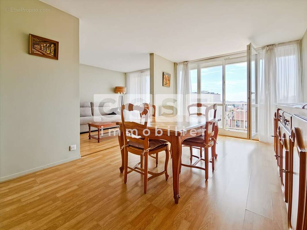 Appartement à COLOMBES