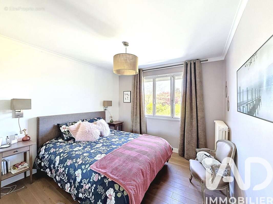 Maison 174 m² à Ballainvilliers  - photo 7