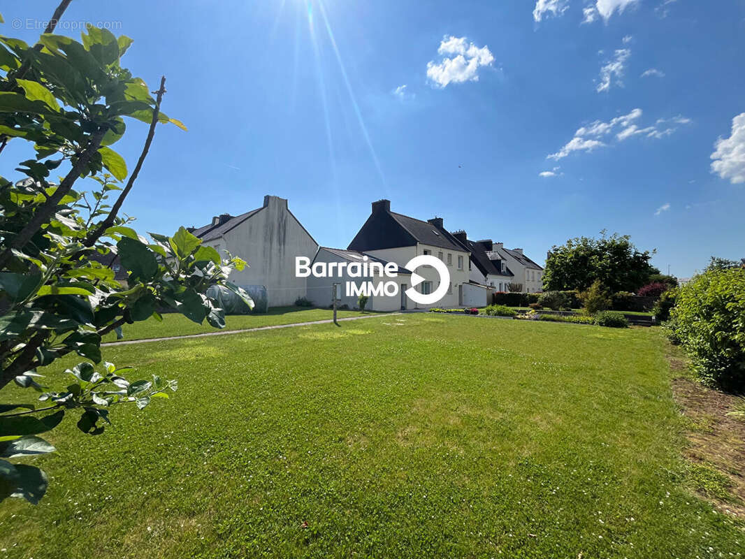 Barraine IMMO - Maison 7 pièces à vendre à Plabennec de 123.6 m² Possibilité 150 m² habitables - Terrain clos de 1020 m² - photo 5
