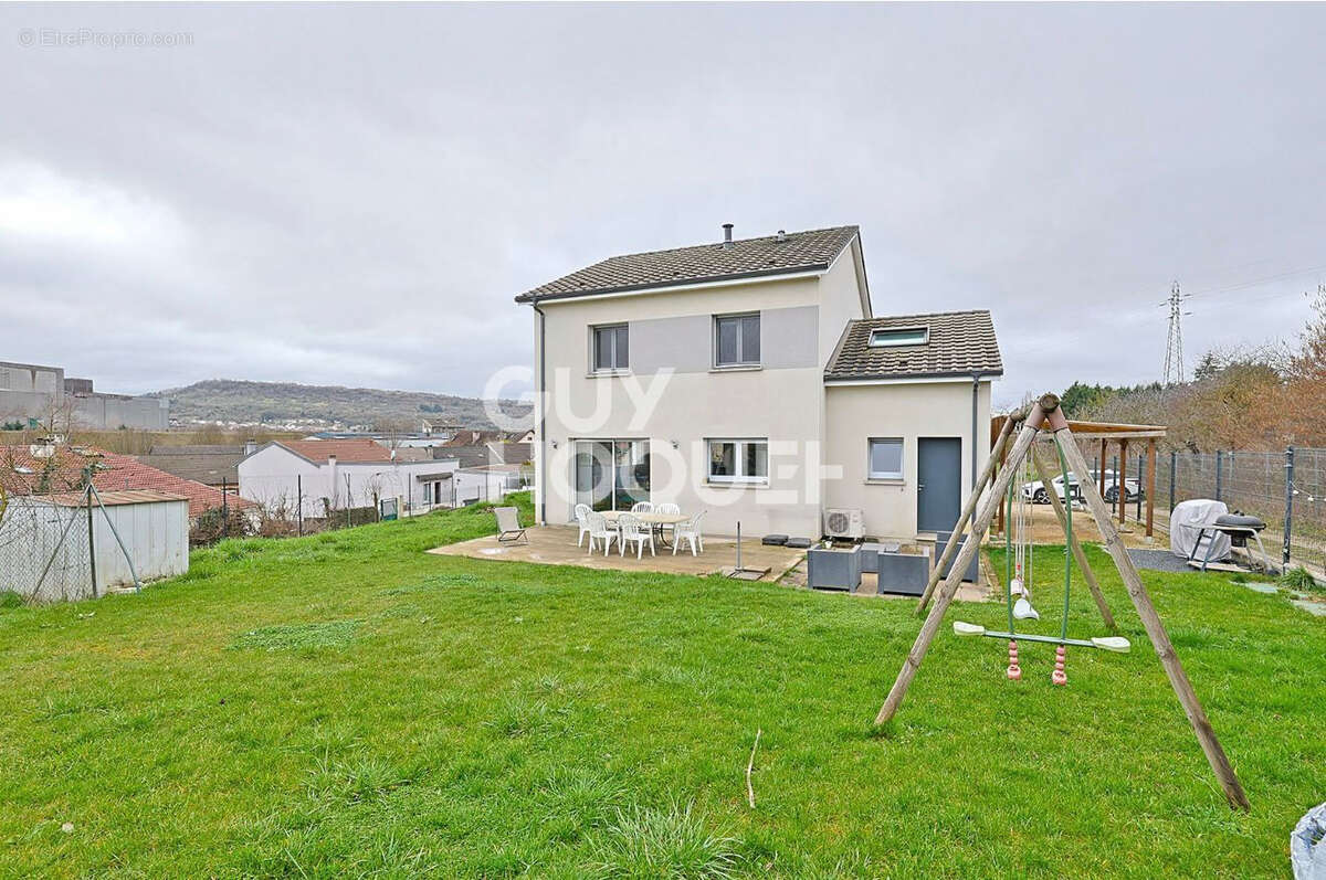 Maison à NEUVES-MAISONS