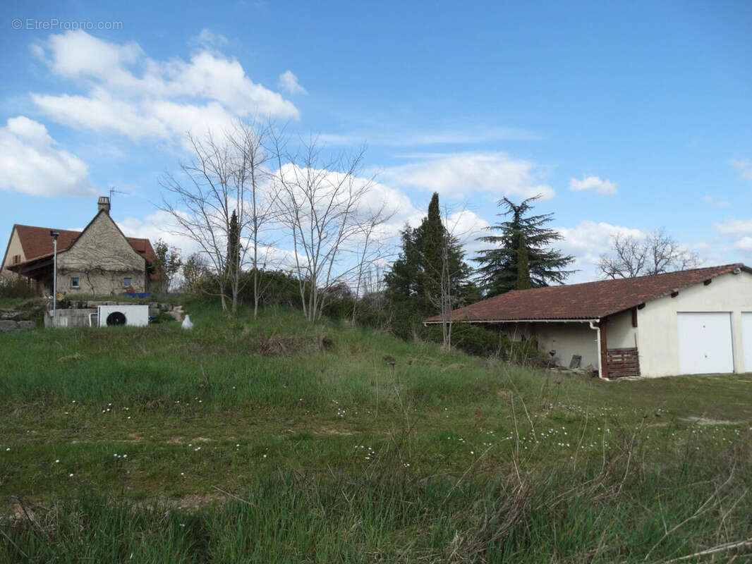  Vue cote de la maison  - Maison à LABASTIDE-MURAT