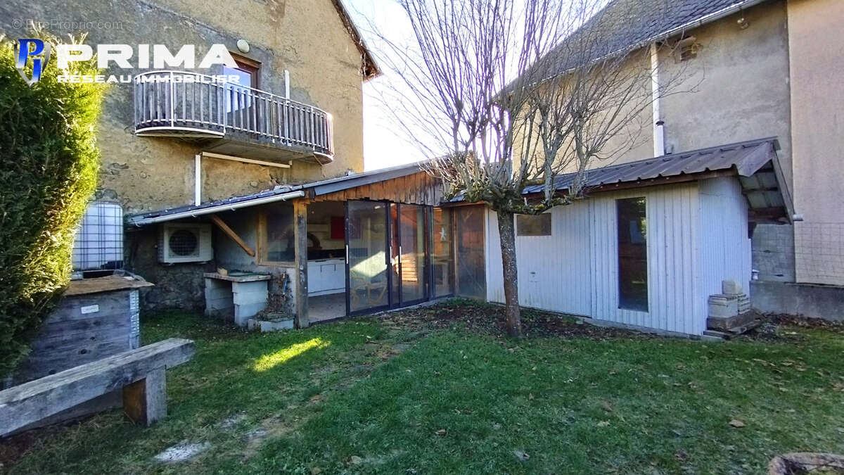 Maison à PIERRE-CHATEL