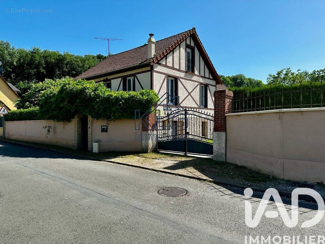 Photo 1 - Maison à JOUY