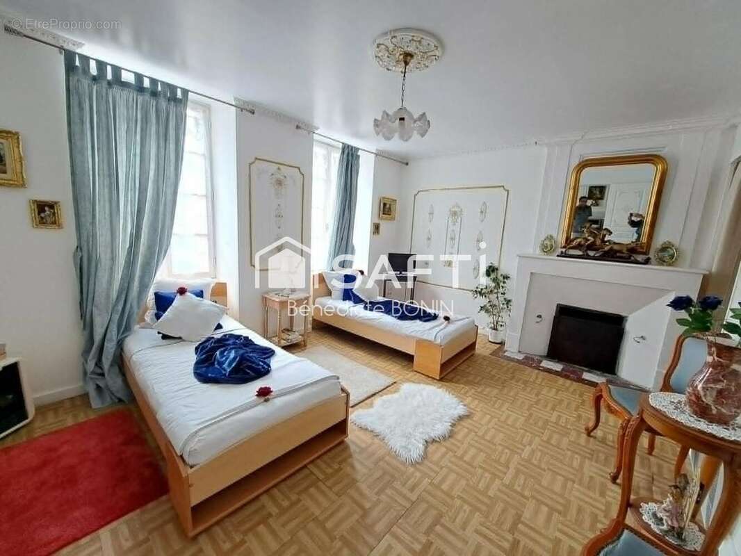 Maison 155 m² à Mirambeau  - photo 4