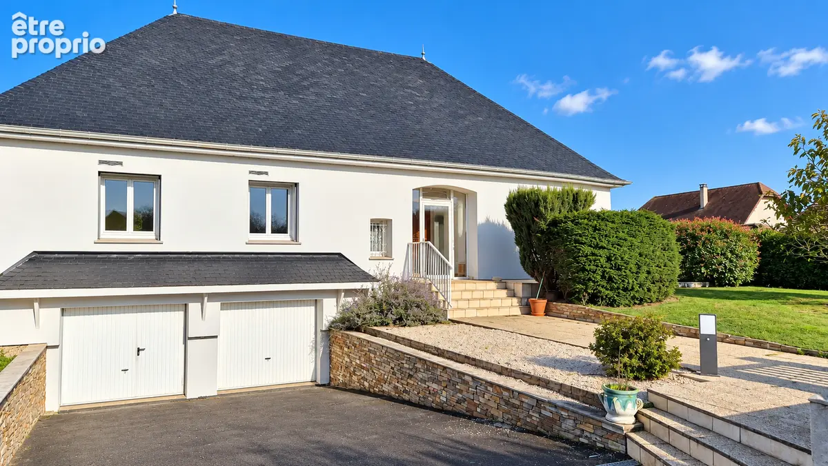 Maison traditionnelle avec vue sur les Pyrénées  -  Jardin - Sous-sol - Combles aménageables - photo 1