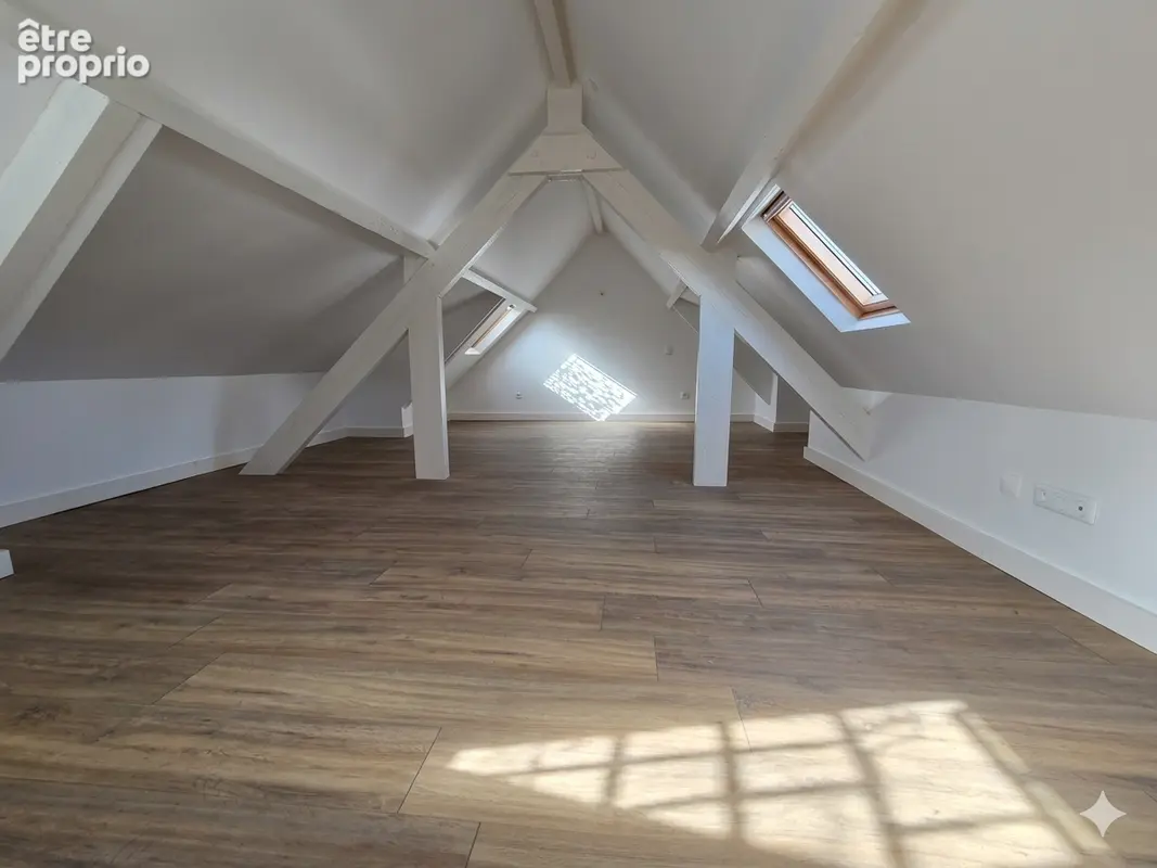Appartement 3 pièces à vendre à Hennebont - Dernier étage, calme et lumineux - photo 4