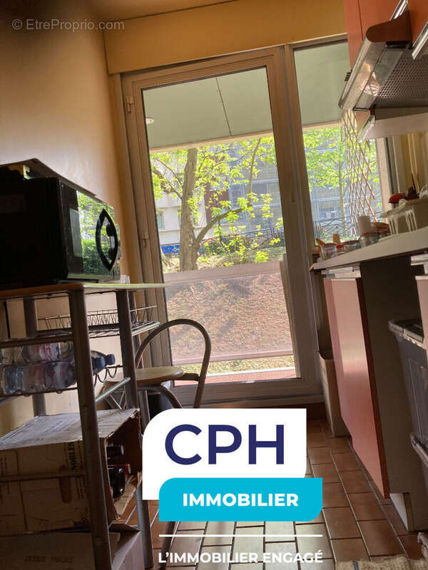 Appartement à COURBEVOIE