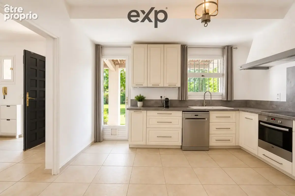 Maison 6 pièces 181 m² à vendre à Villelaure (84530) - photo 8