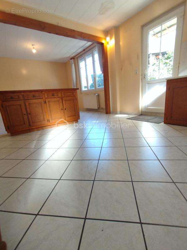 Maison à DAMMARIE-LES-LYS