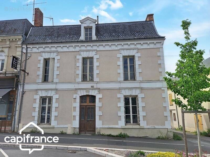 Maison à THOUARS