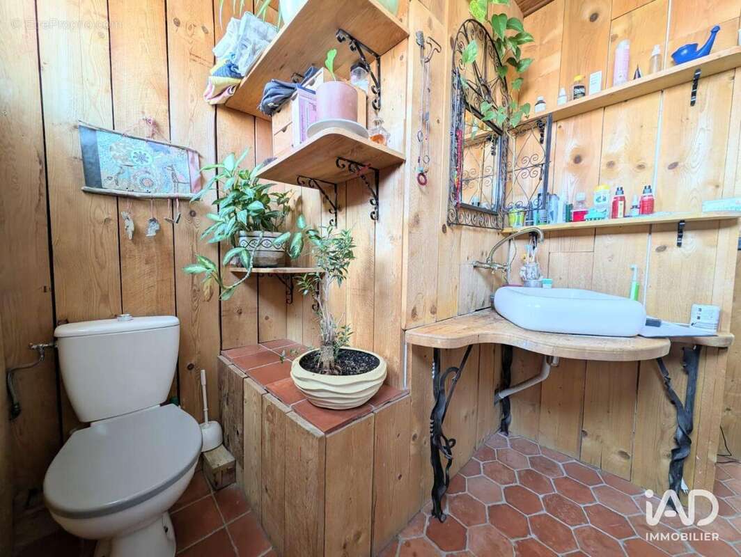 Maison 80 m² à Villeneuve-La-Riviere  - photo 5
