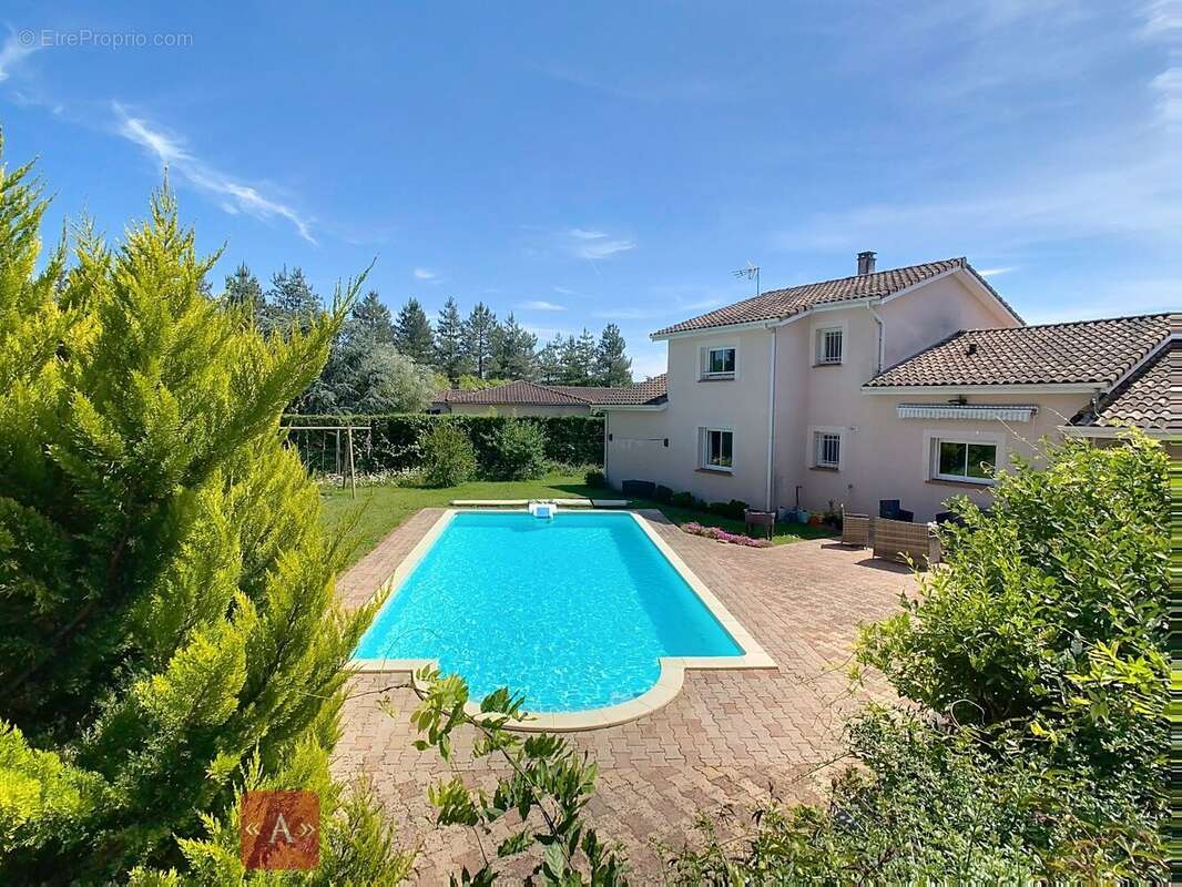 Maison à SAINT-SULPICE