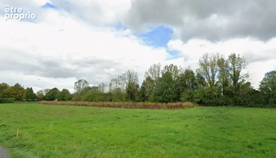 Terrain à CAMPHIN-EN-CAREMBAULT