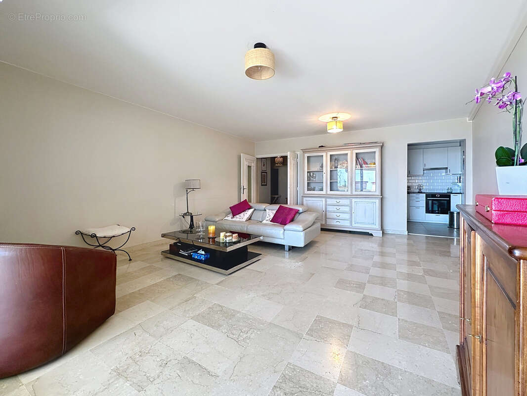 Appartement à LE CANNET