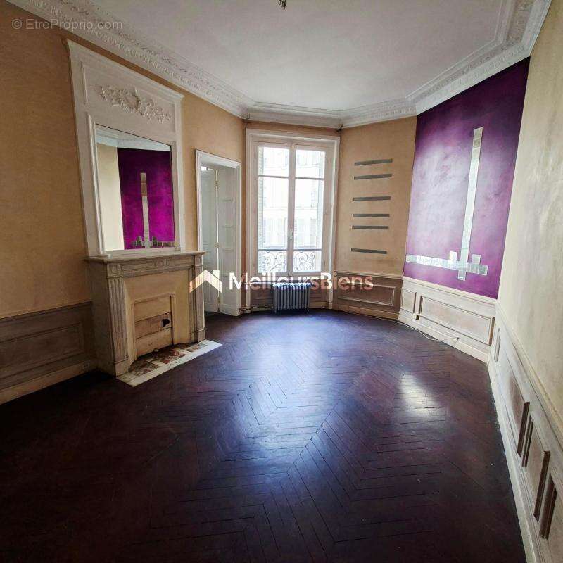 Appartement à PARIS-19E