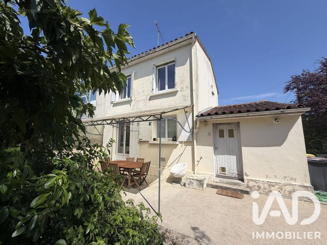 Photo 1 - Maison à SOYAUX