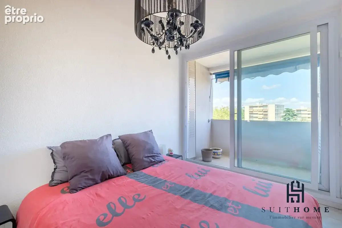 Appartement T5 à vendre proche de la maison de la danse Appartement  5 pièce(s) 82m2 4 chambre au dernier étage à LYON 8 - photo 10