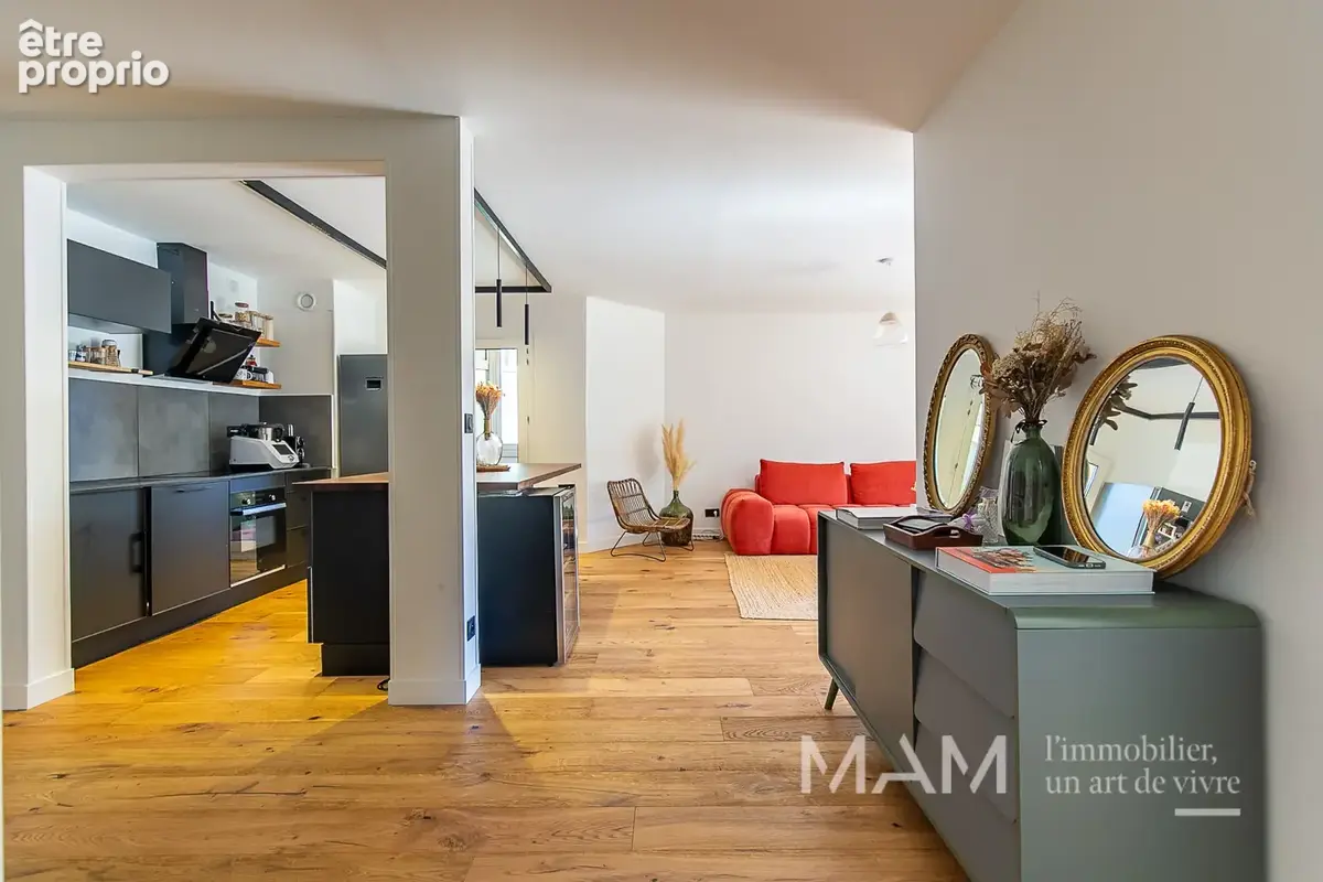 T3 78 m2 avec toit-terrasse 72 m2 et vue collines - photo 13
