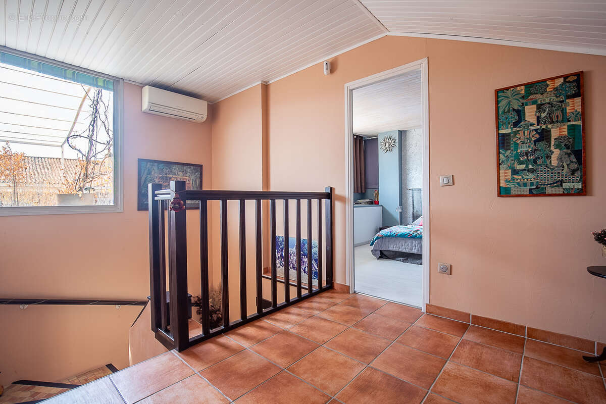 Appartement à MARSEILLE-6E