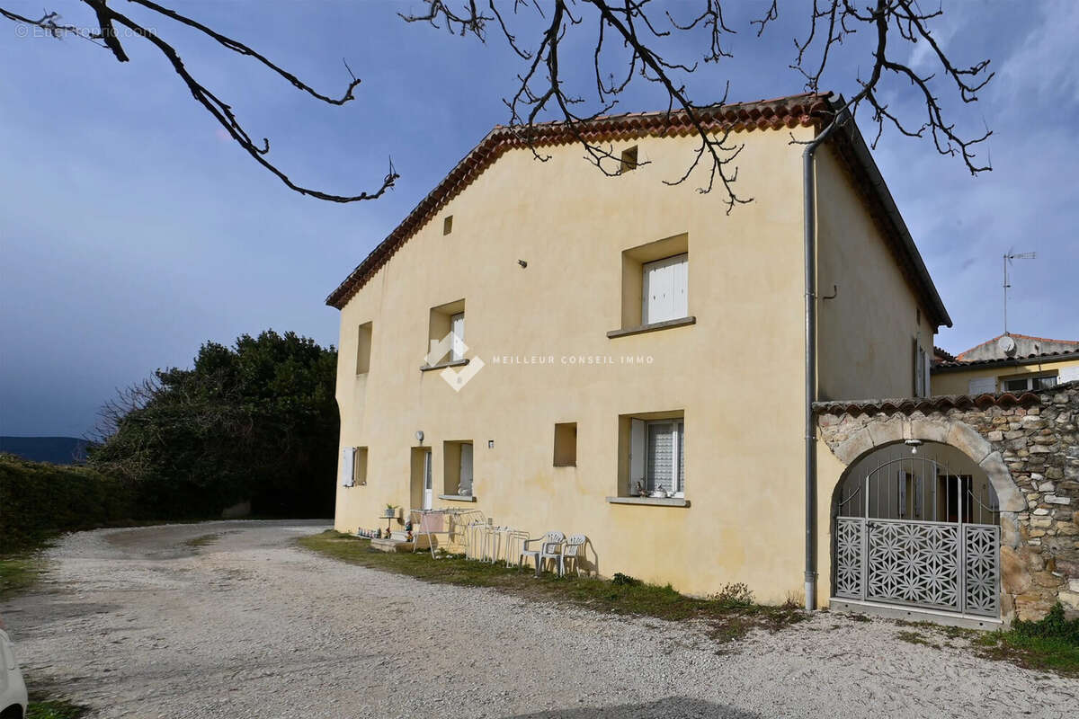 Appartement 270 m² à vendre à Ales (30100) - photo 2