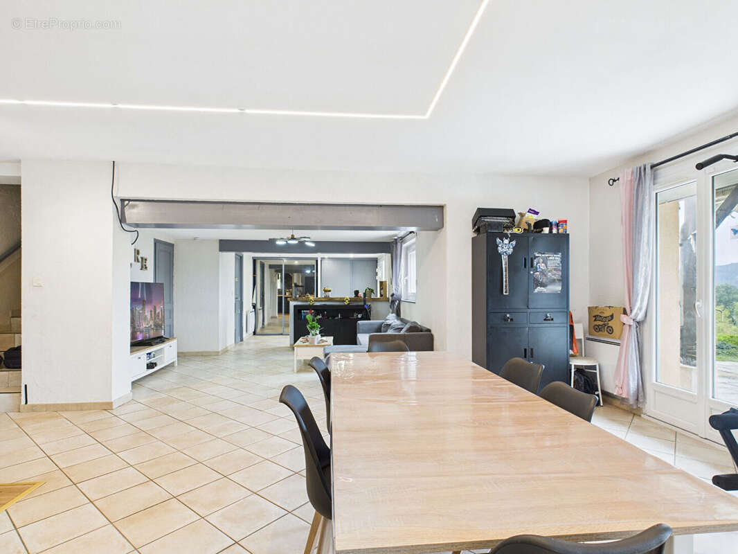 Maison à CHARANTONNAY