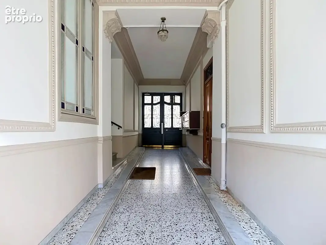 Élégant 2 pièces au calme dans un bel immeuble Art Déco - photo 7