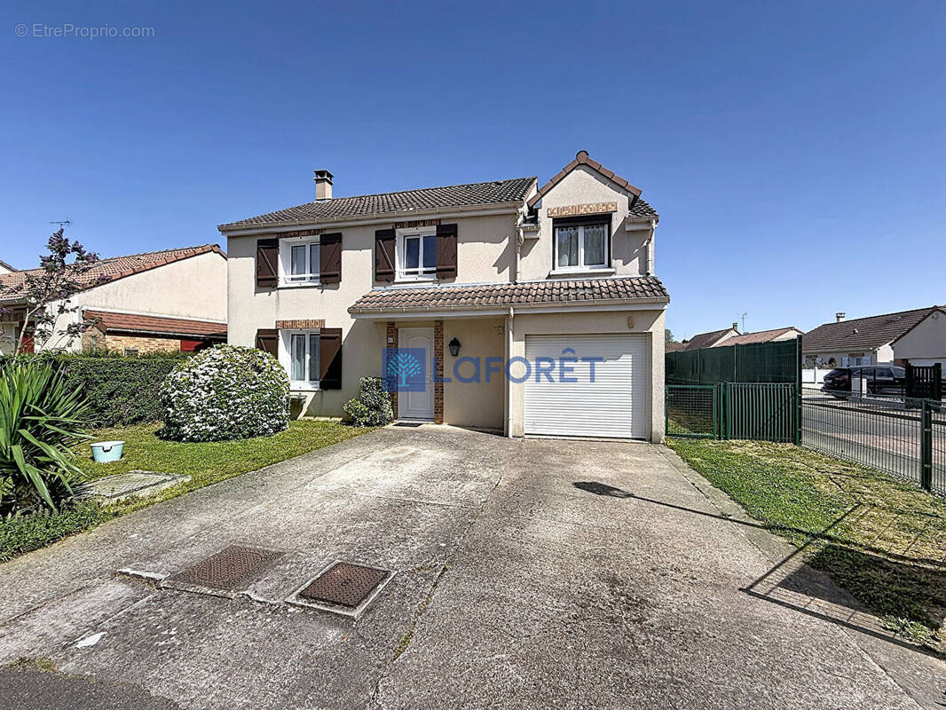 Maison à SAINT-GERMAIN-LES-CORBEIL