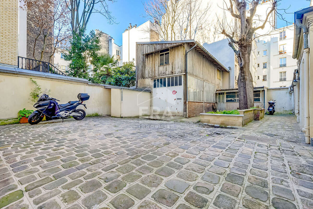 Appartement à PARIS-17E