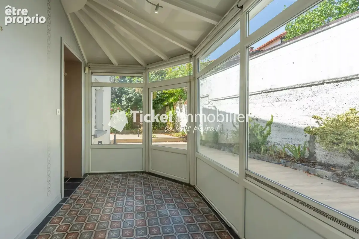 Maison de caractère 175m2 avec garage boxé - photo 16