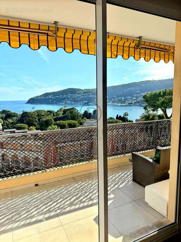 Appartement rénové de 2 chambres avec vue sur la mer - photo 8