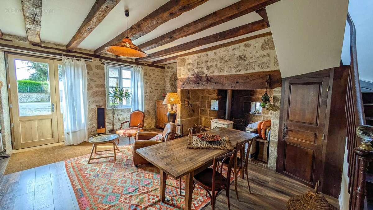 Maison à LAROQUEBROU