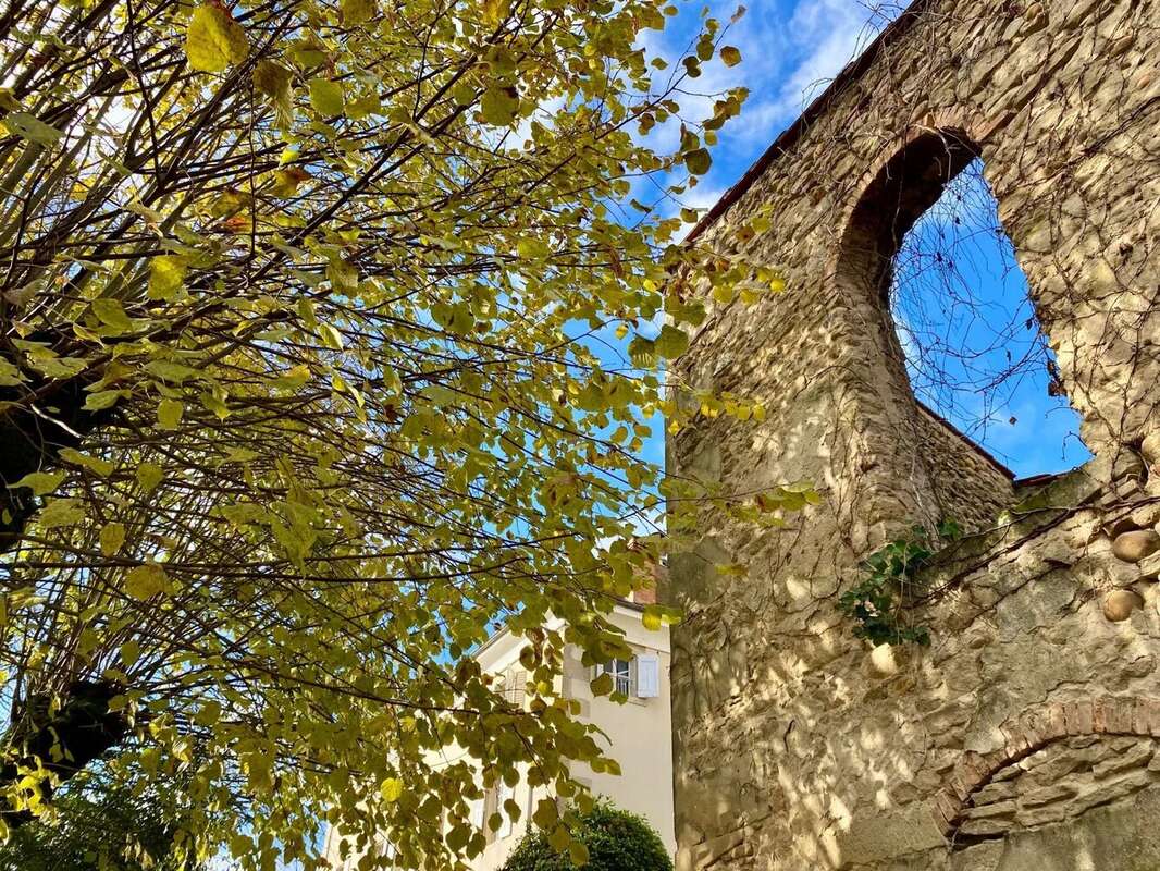 Maison à CHARMES-SUR-L'HERBASSE