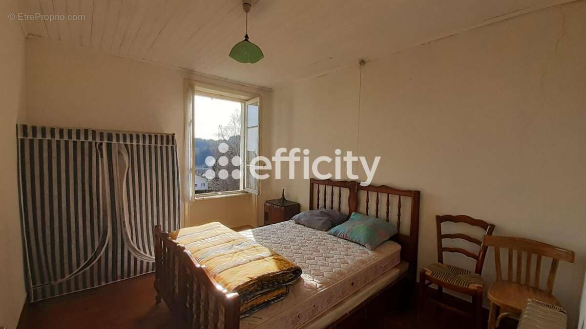 Maison à EGLISOLLES