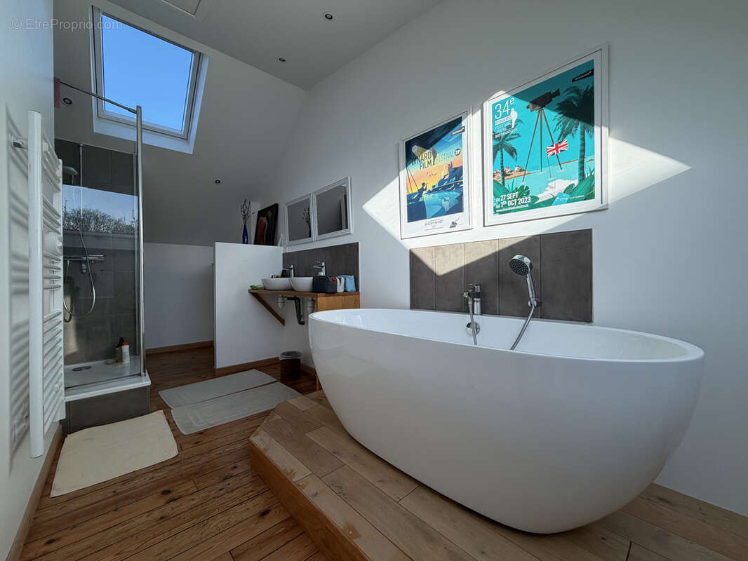 Maison à SAINT-JACUT-DE-LA-MER